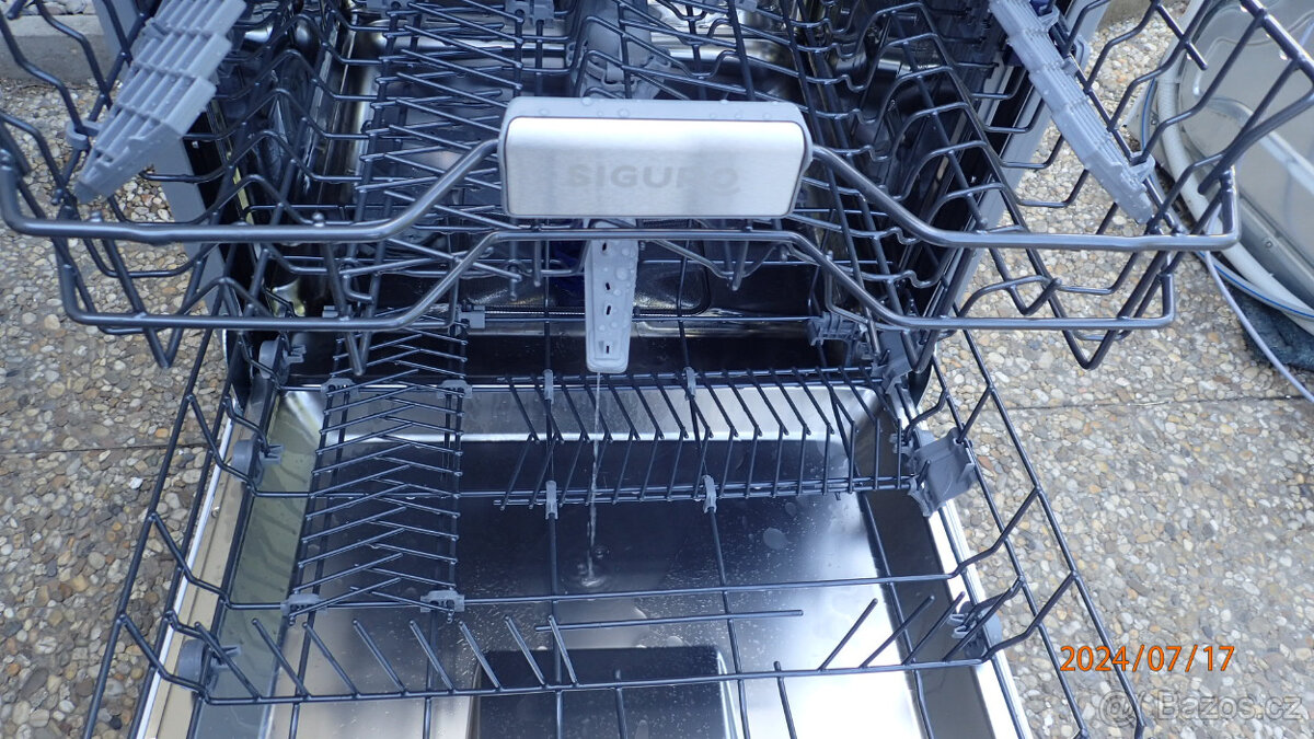 Myčka vestavná SIGURO SGR-DW-B601S Profi Care čt - 12