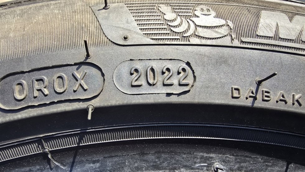Letní pneu 225/45/17 Michelin - 12
