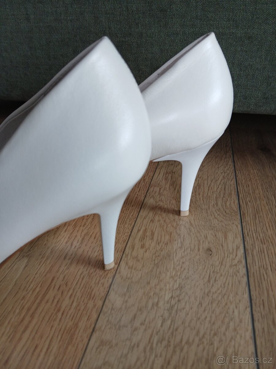 Bílé lodičky na podpadku celokožené vel. 37 - 12