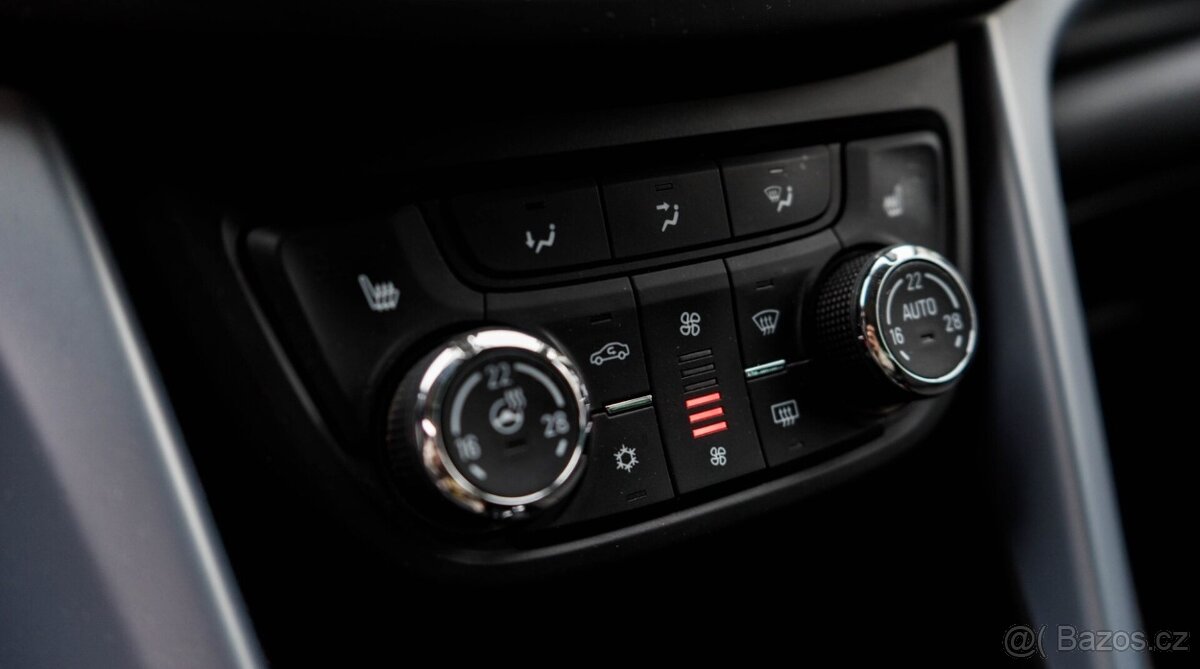 Opel Zafira Tourer 1.4 Benzín + LPG - 12