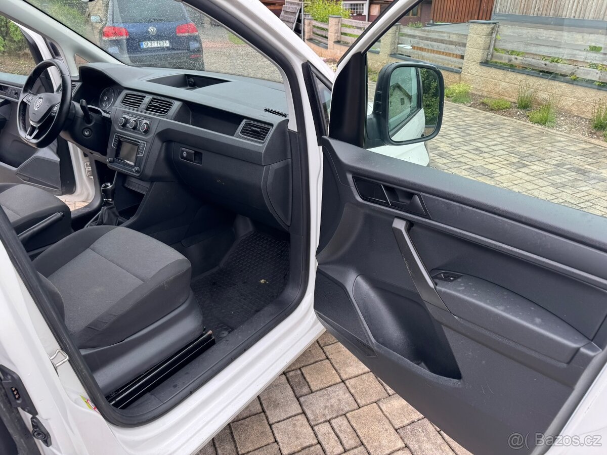 volkswagen Caddy 2,0 TDi 75kW Webasto klima - 12