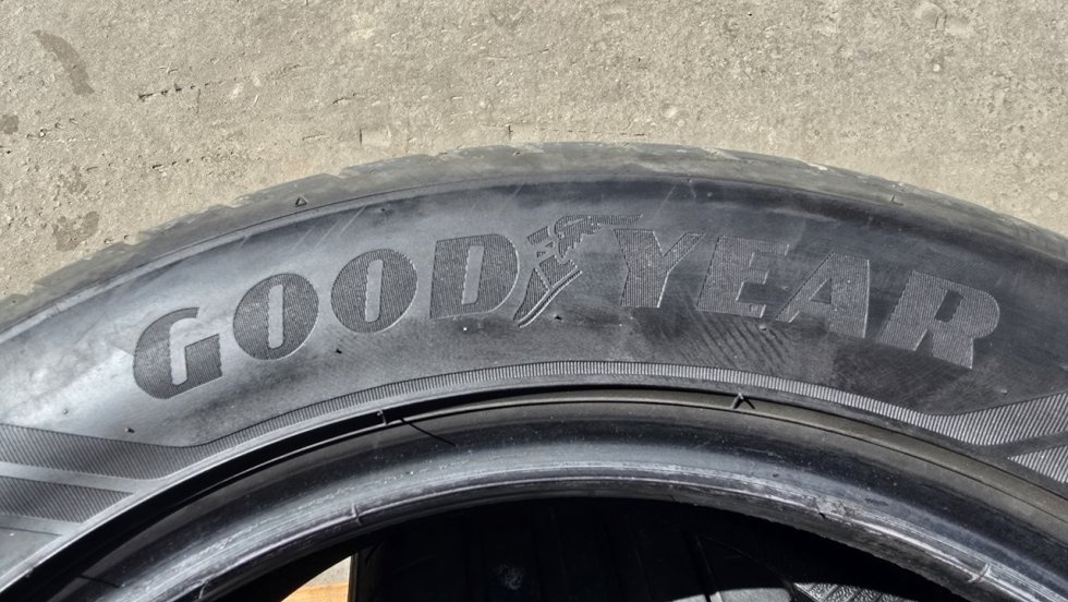 Letní pneu 225/55/17 Good Year Run Flat - 12