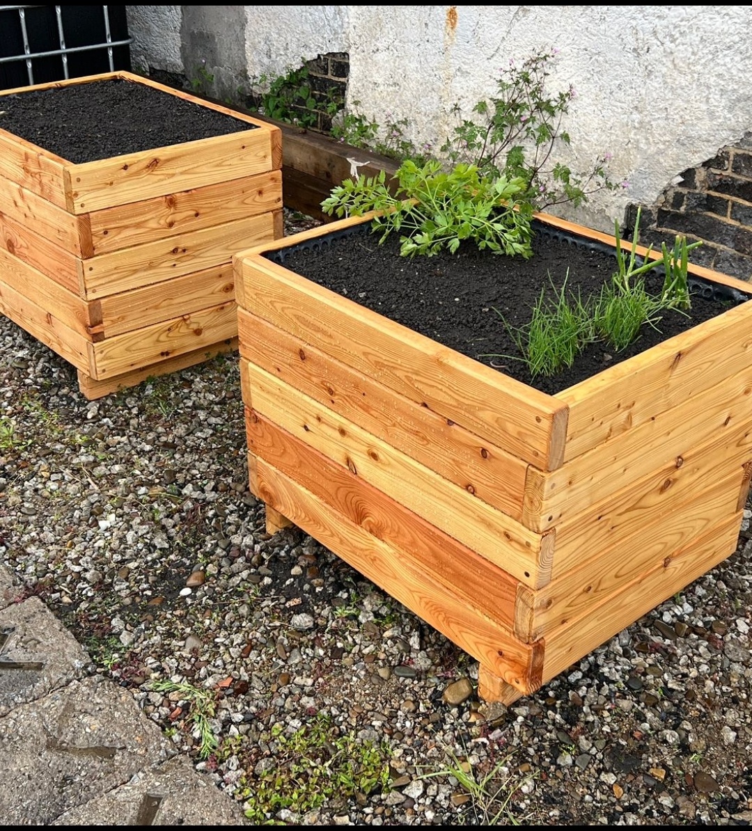 10%-SLEVA Modřínový masivní vyvýšený záhon-květináč - 12