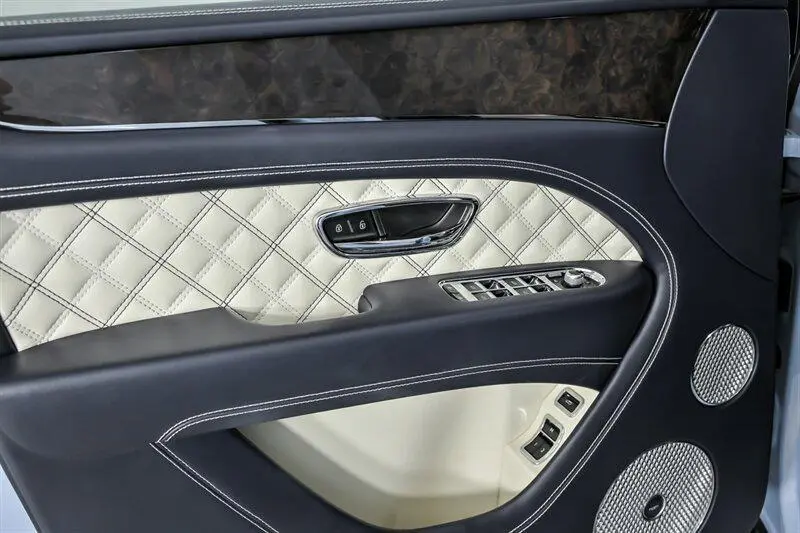 2021 Bentley Bentayga V8 - 12