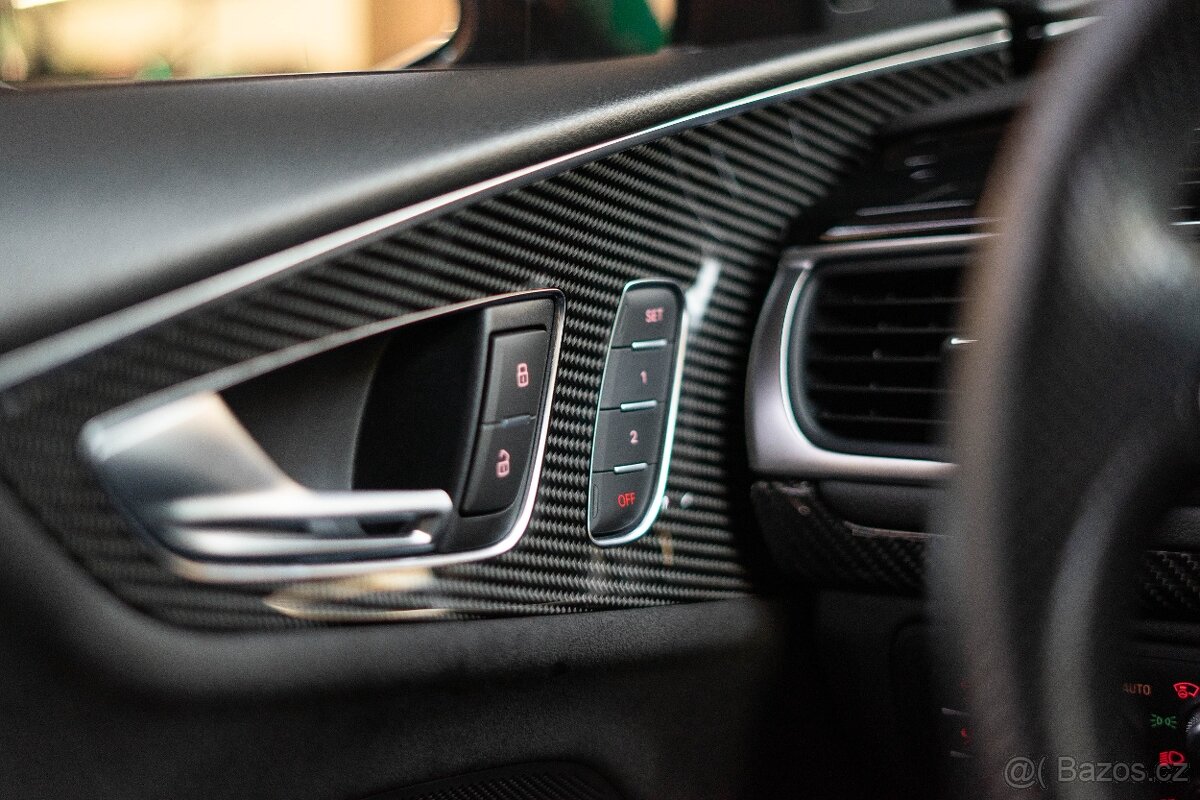 Audi RS7 4.0 V8 - 12