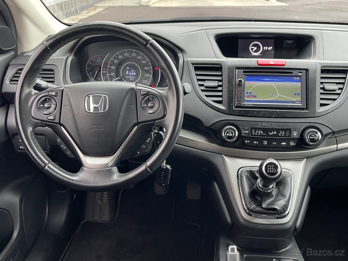 Honda CRV 2013 2.2 i-DTEC 4x4,MANUÁL,TAŽNÉ,SERVIS HONDA - 12