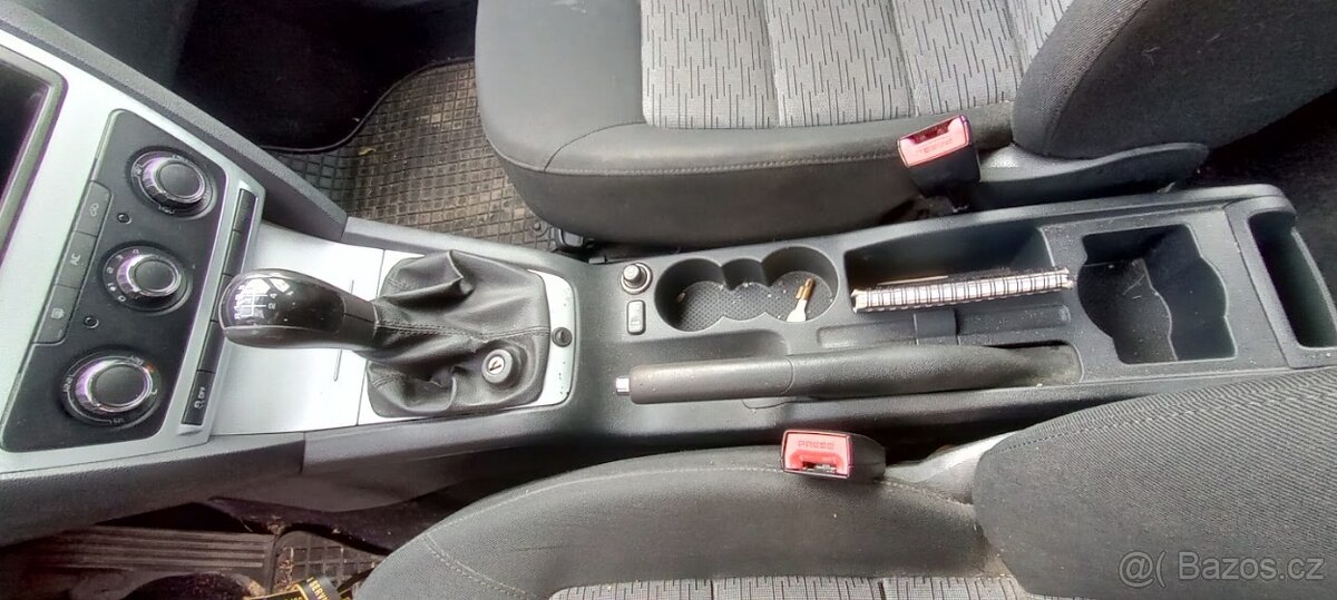 Škoda Octavia 2 facelift 1.6Tdi - 12