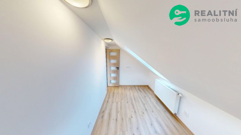 Komfortní a vzdušný byt 3+1 s terasou, 118 m2 - 12