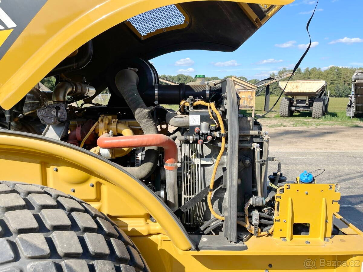 Válec Bomag 211 - 12