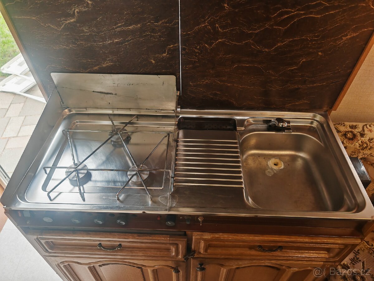 karavan Hobby 460T - 12