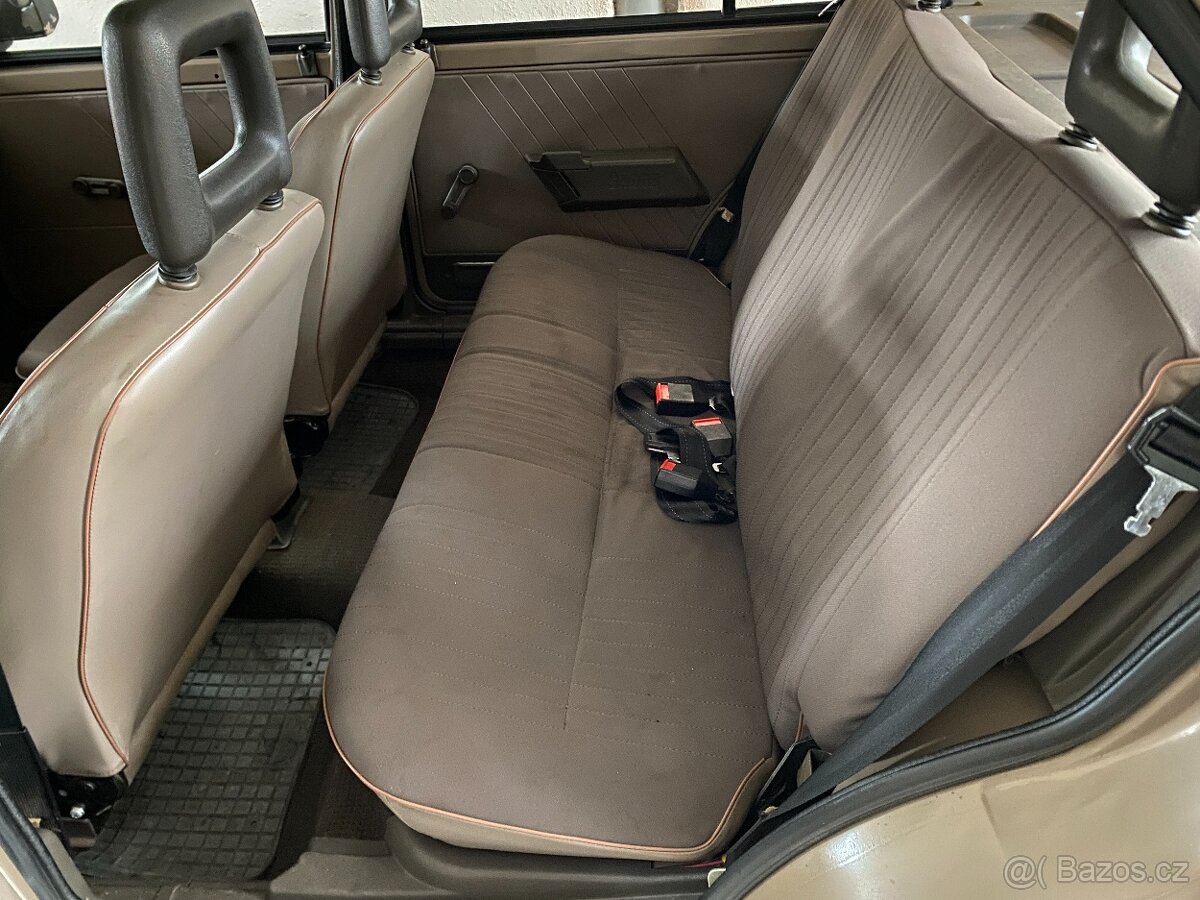 Škoda favorit 136L - 12