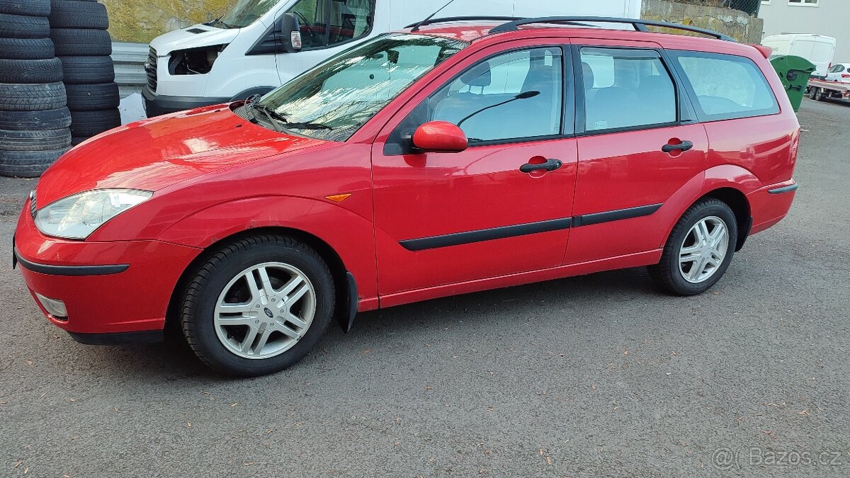Ford Focus 1.6 kombi - 12