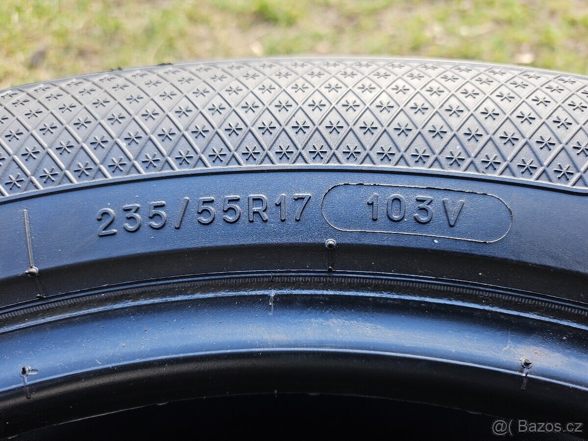 4x Zimní pneu Bridgestone + Kleber - 235/55 R17 XL - 85% - 12