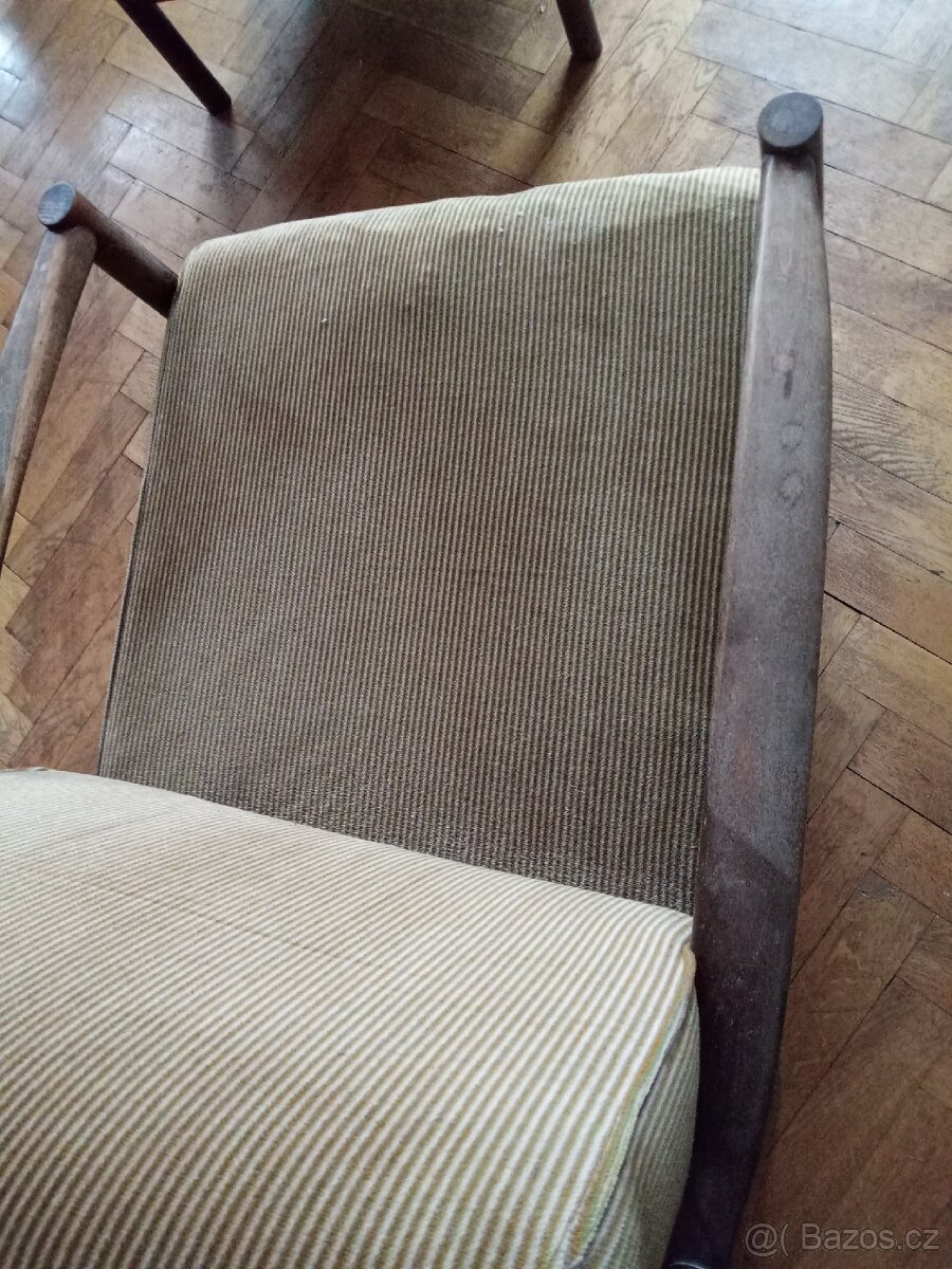 Sedaci souprava, 2 kresla sedacka a stolek - 12