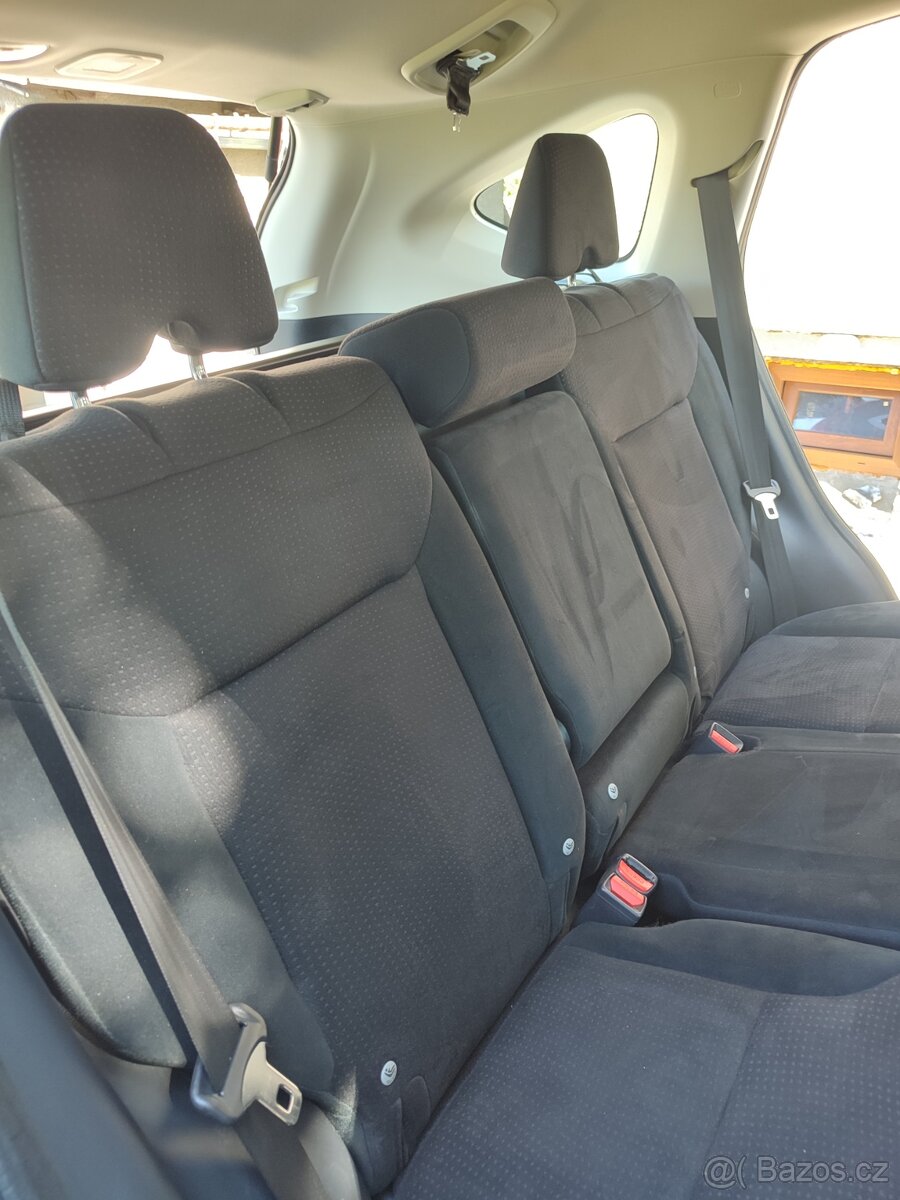 Prodám Honda CR-V 2 2i-DTEC 4x4 - 12