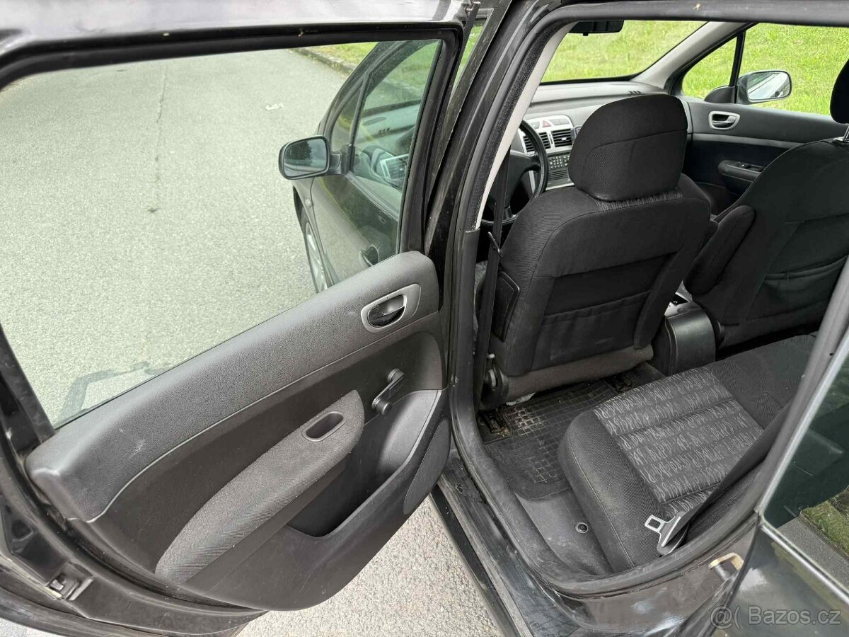 Peugeot 307 r.v. 2004 2.0HDi 66kw klima tažné - 12
