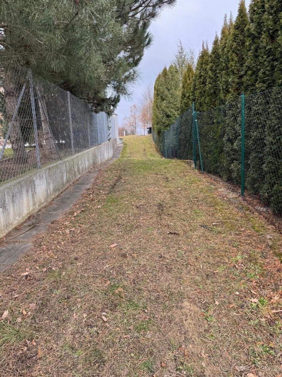 Prodám stavební pozemek v k.ú. Zlín, okres Zlín - 12