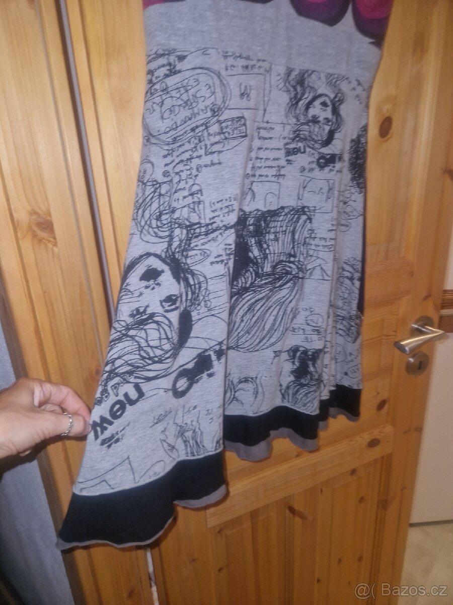 Desigual dámské značkové šaty šedé sexy s výstřihem vel S - 12