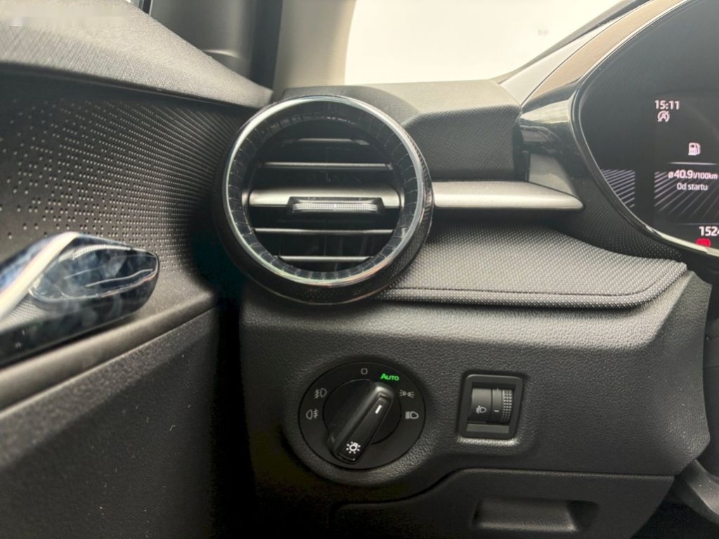 Škoda Fabia,FABIA SELECTION TSI 70/1.0 M5F 1 - 12