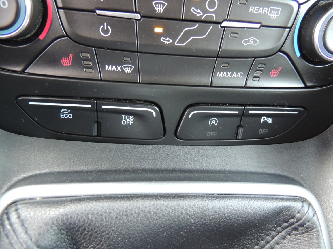 Ford Grand Tourneo Connect 1.5TDCi,88kw,2022,ČR,1maj-21%DPH - 12