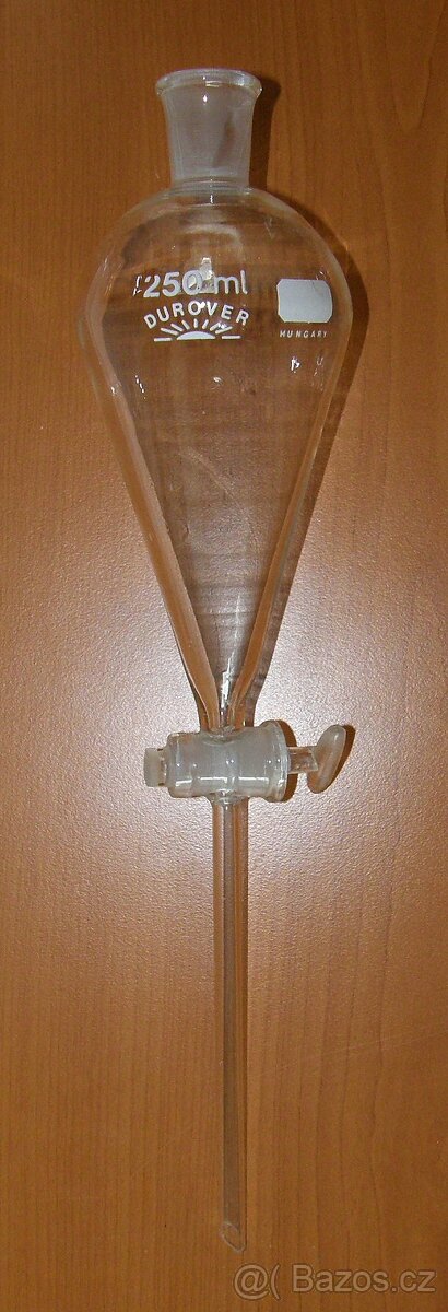 Laboratorní sklo, filtrační papír - 12