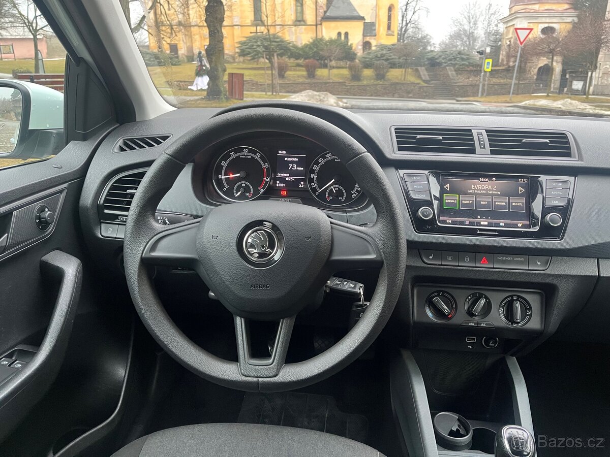 Škoda Fabia,55kW,parkovací senzory - 12