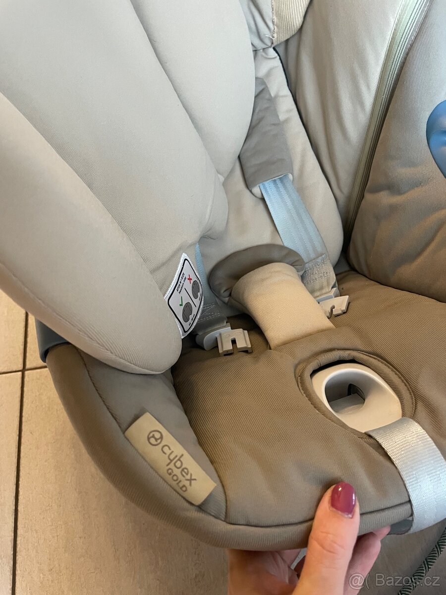 Autosedačka vajíčko cybex Aton m i-size + isofixova základna - 12