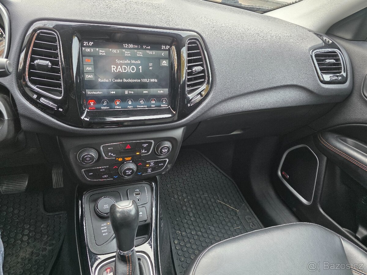 JEEP COMPASS 2.0JTDm LIMITED MAX.VÝBAVA - 12