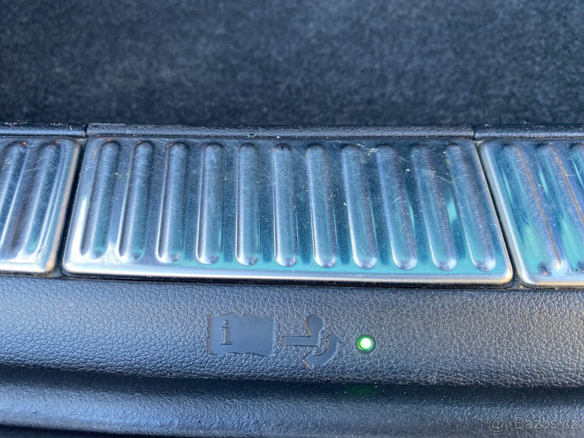 Škoda Superb 2.0 TDI 110kW DSG - 12