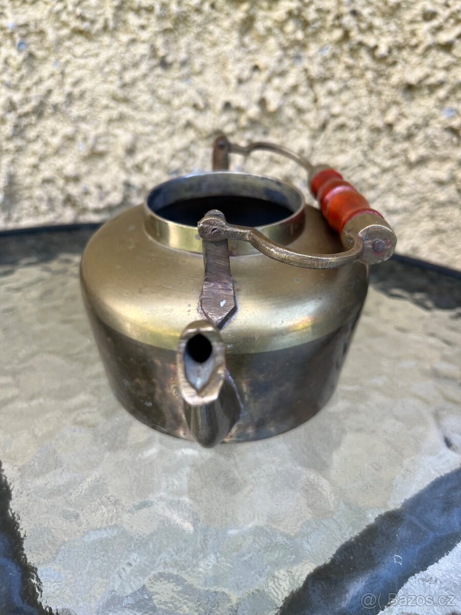 Stará mosazná konvička - 12