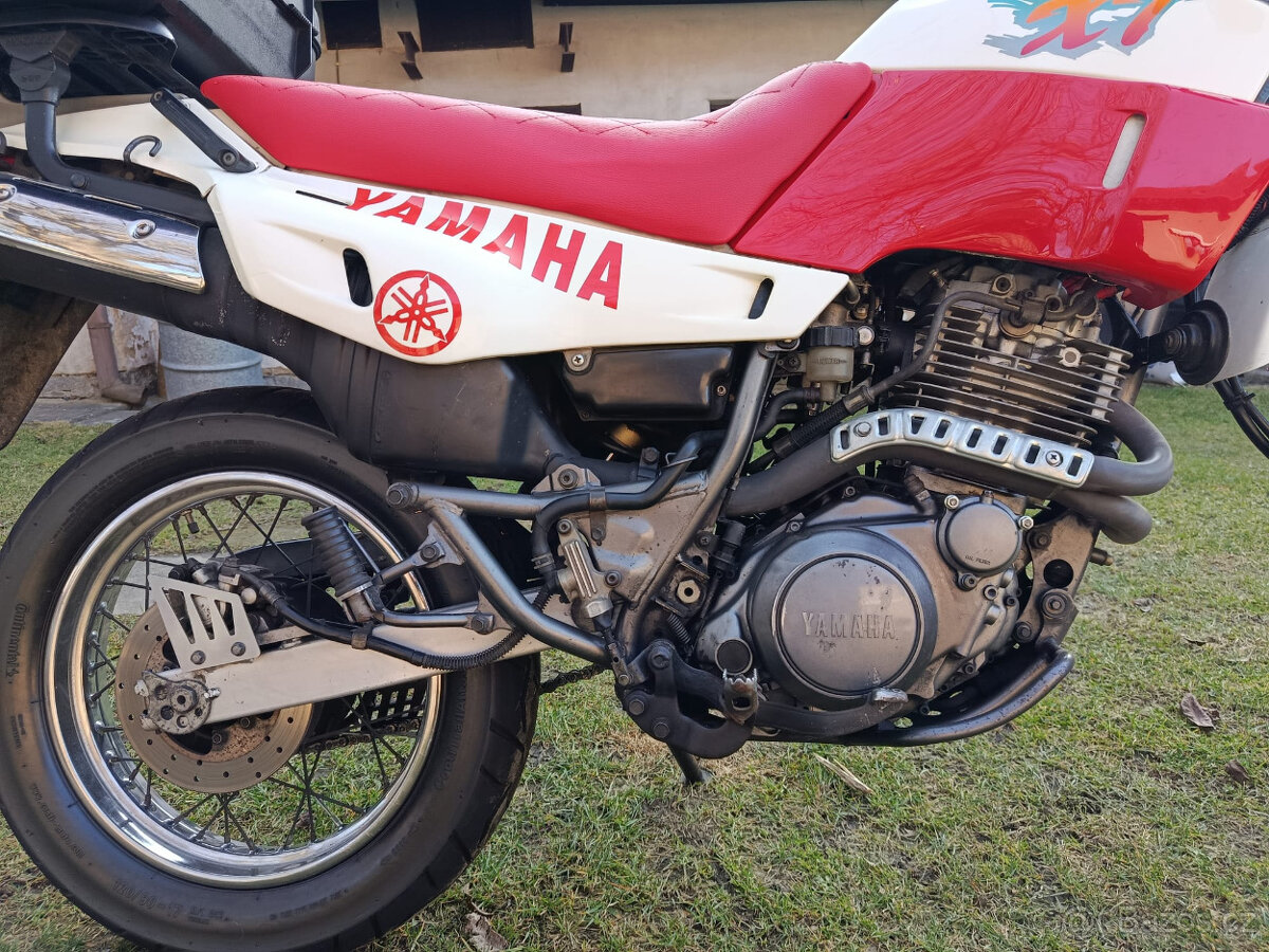 Yamaha XT600 - 12
