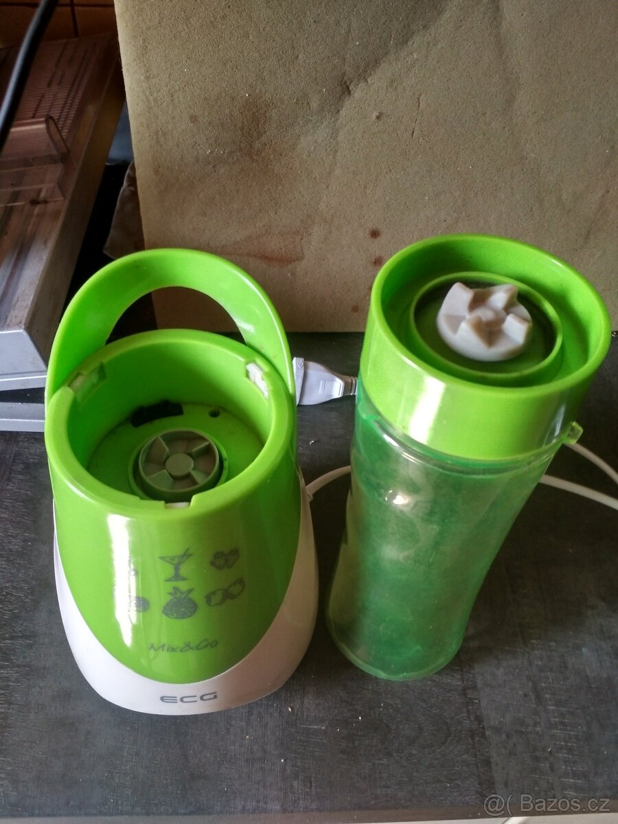 Stolní smoothie maker mixér - 12