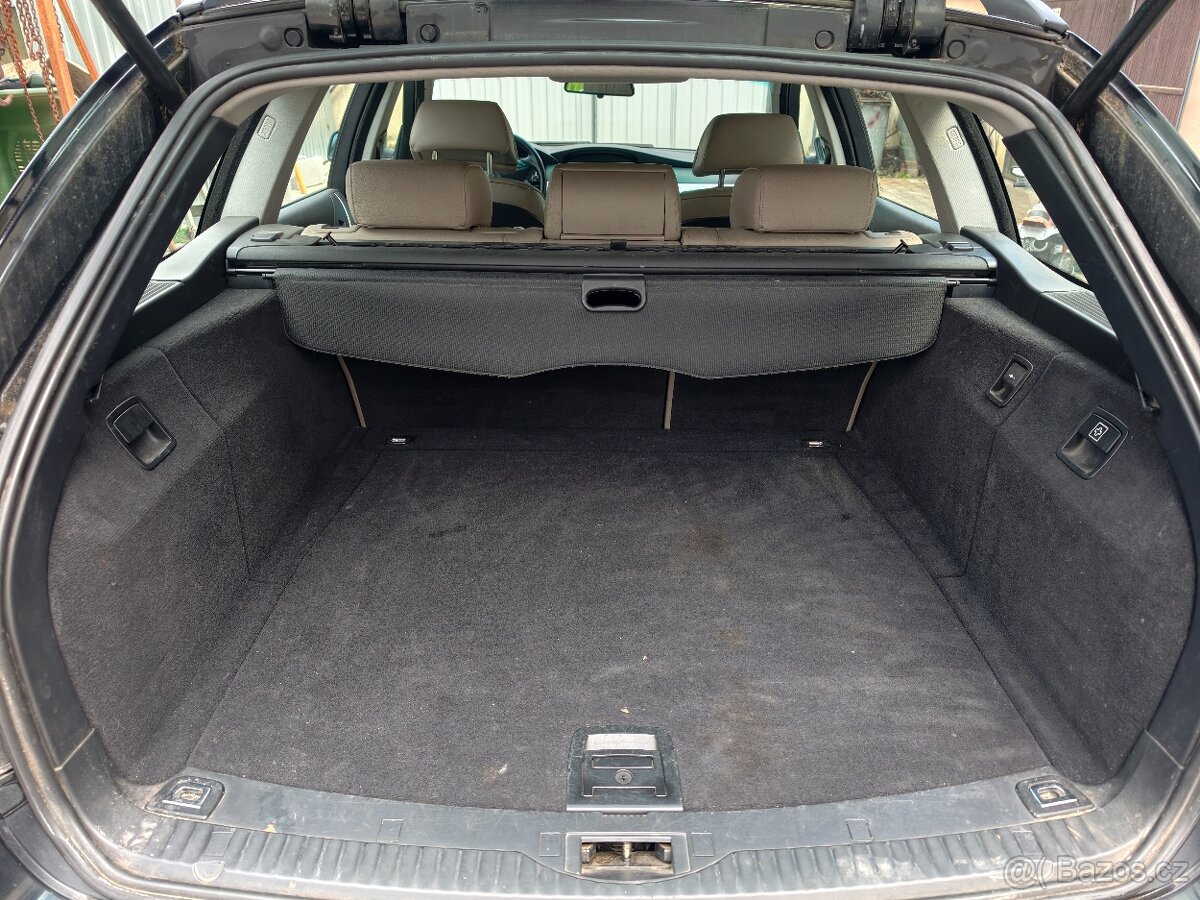 Prodám BMW E61 530d 160kW manuál r.v. 2004 - 12