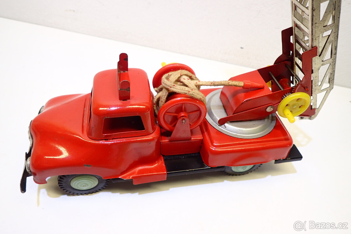 Hasičské Auto na setrvačník- staré Hračky - 12
