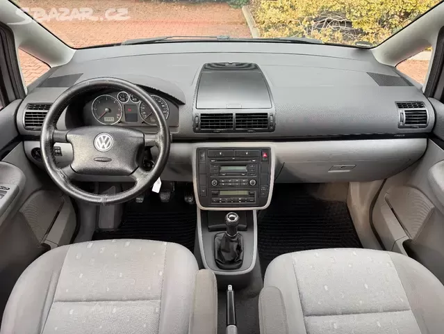 VW Sharan 2.0TDI 103kW,Webasto,Serviska,Tažné. - 12