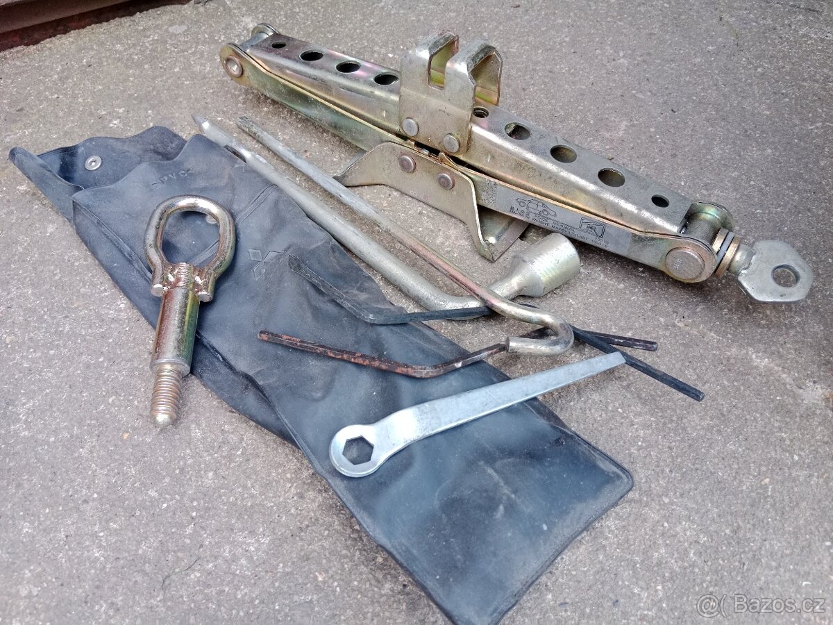 Mitsubishi Carisma -nahradní díly - 12