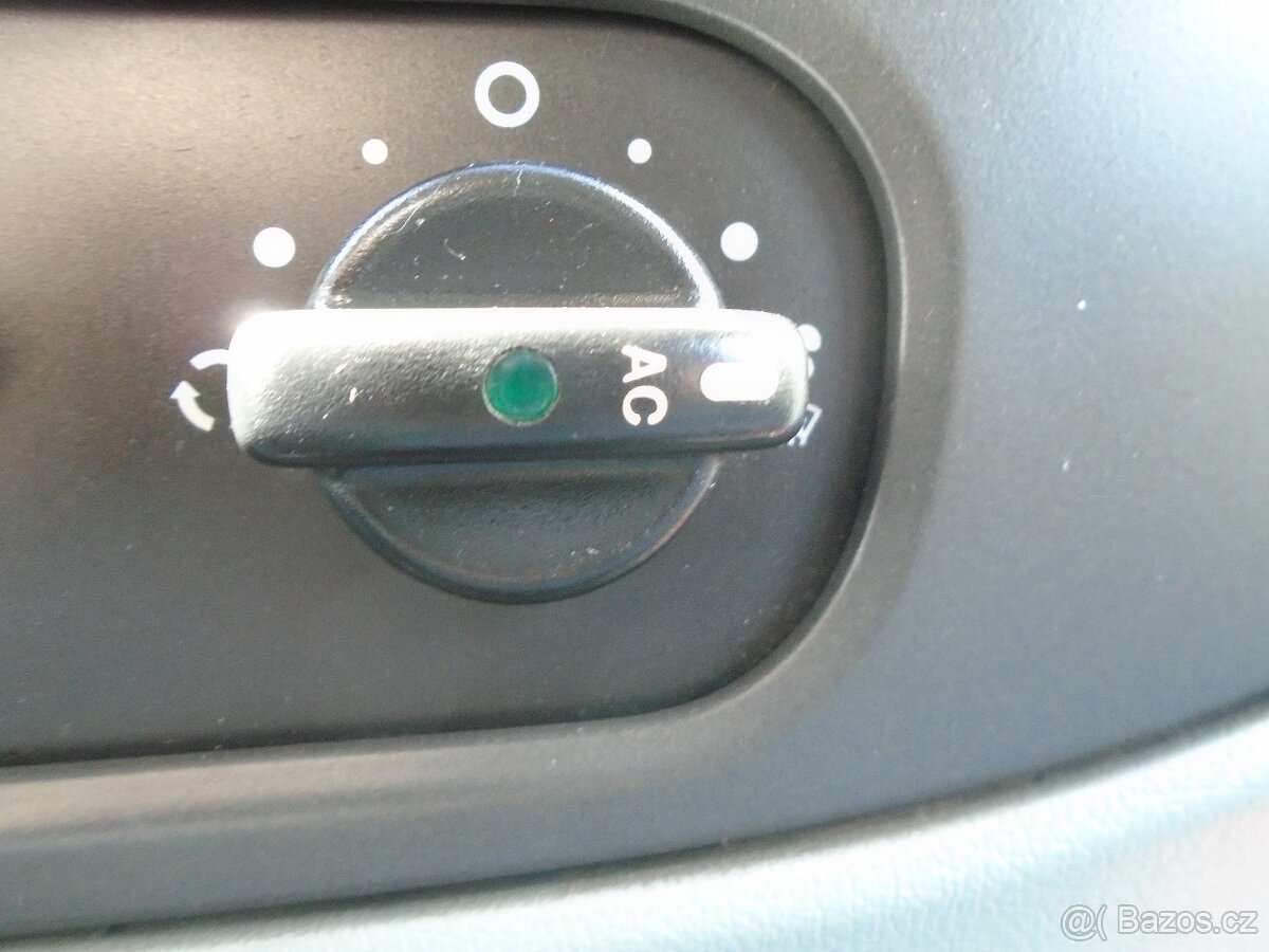 Ford Transit 2.2 TDCi L2H2 9 míst BUS, Klima - 12