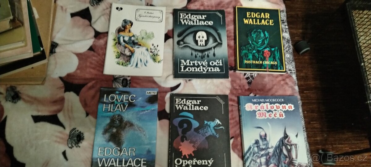 Prodej retro knih 2 + komiksy - 12