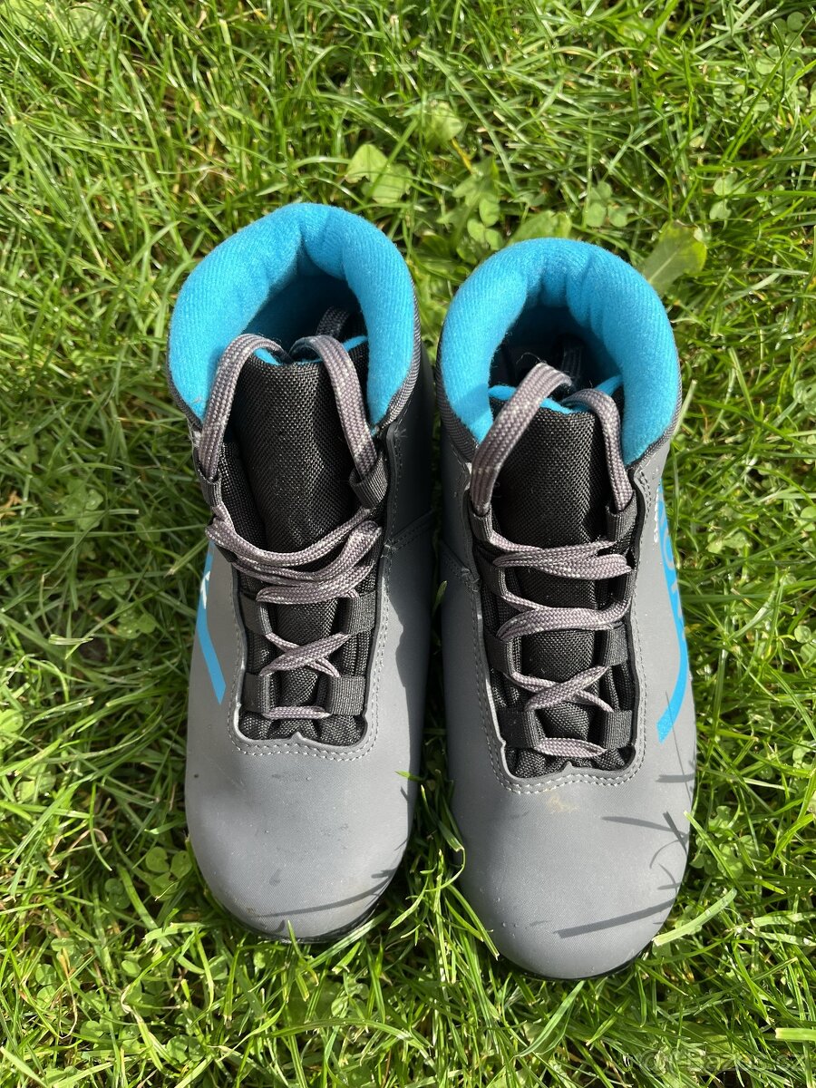 Běžecké lyže a boty pro děti 7-8 let - 12