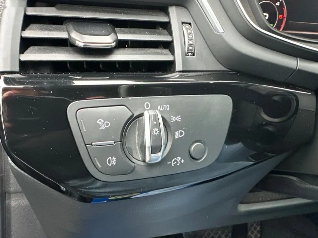 Audi A4, 2.0 TDI 140KW QUATTRO,S-LINE - 12