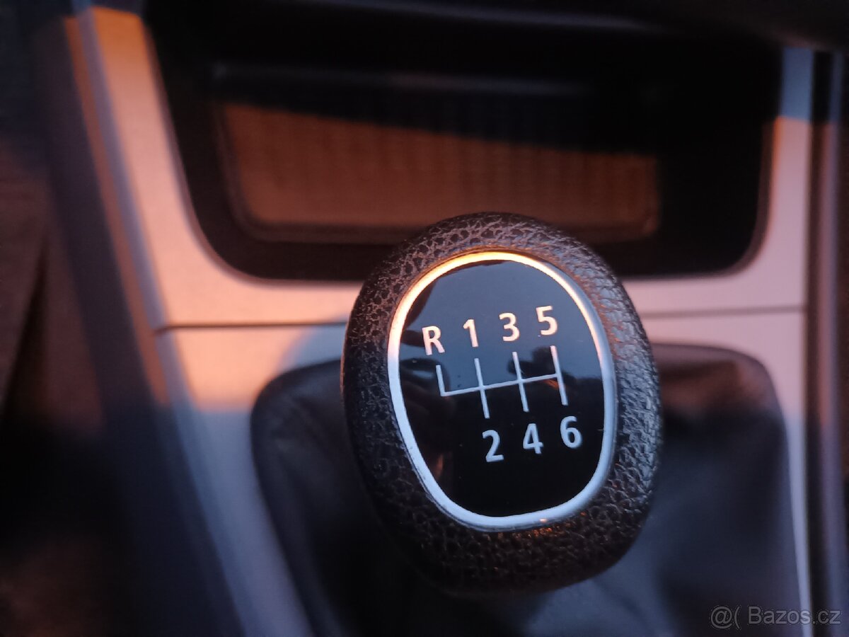 BMW 118i 90KW 2010 134.000km dvoje kola... - 12