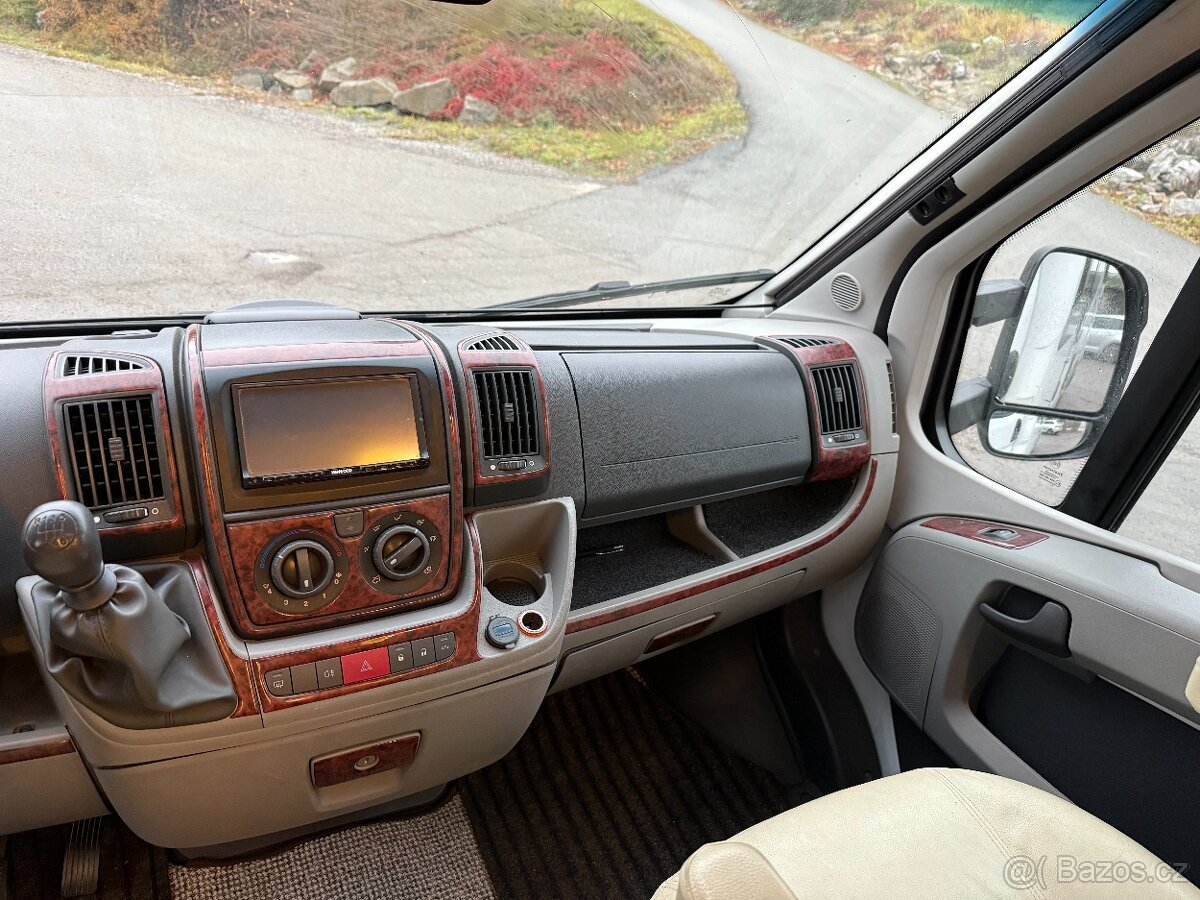 Bürstner ixeo plus IT 710 2,3JTD - 12