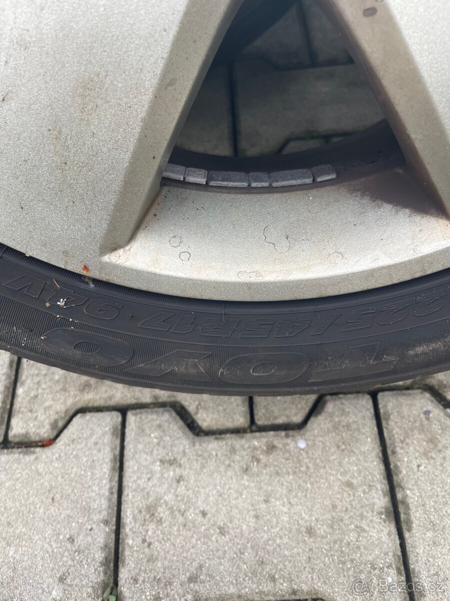 Škoda Superb 1 kola letní 17 - 12