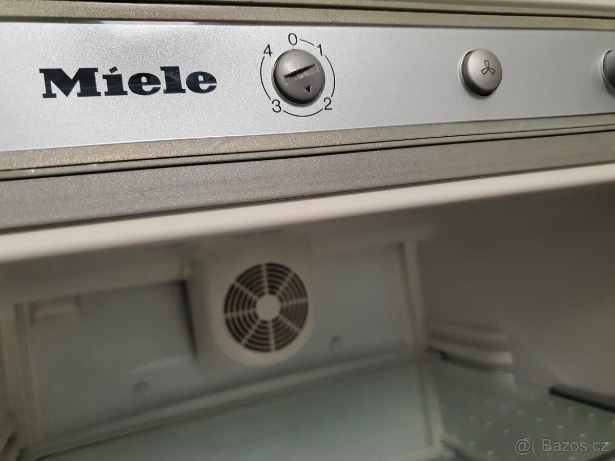 MIELE monoklimatická lednice NEREZ 413 litrů DOVOZ - 12