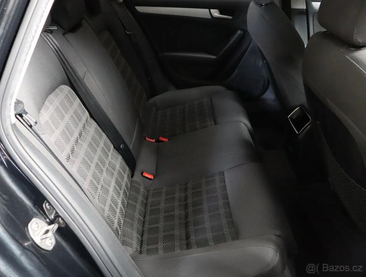 Audi A4 2010 2.0 TDI Combi - 12