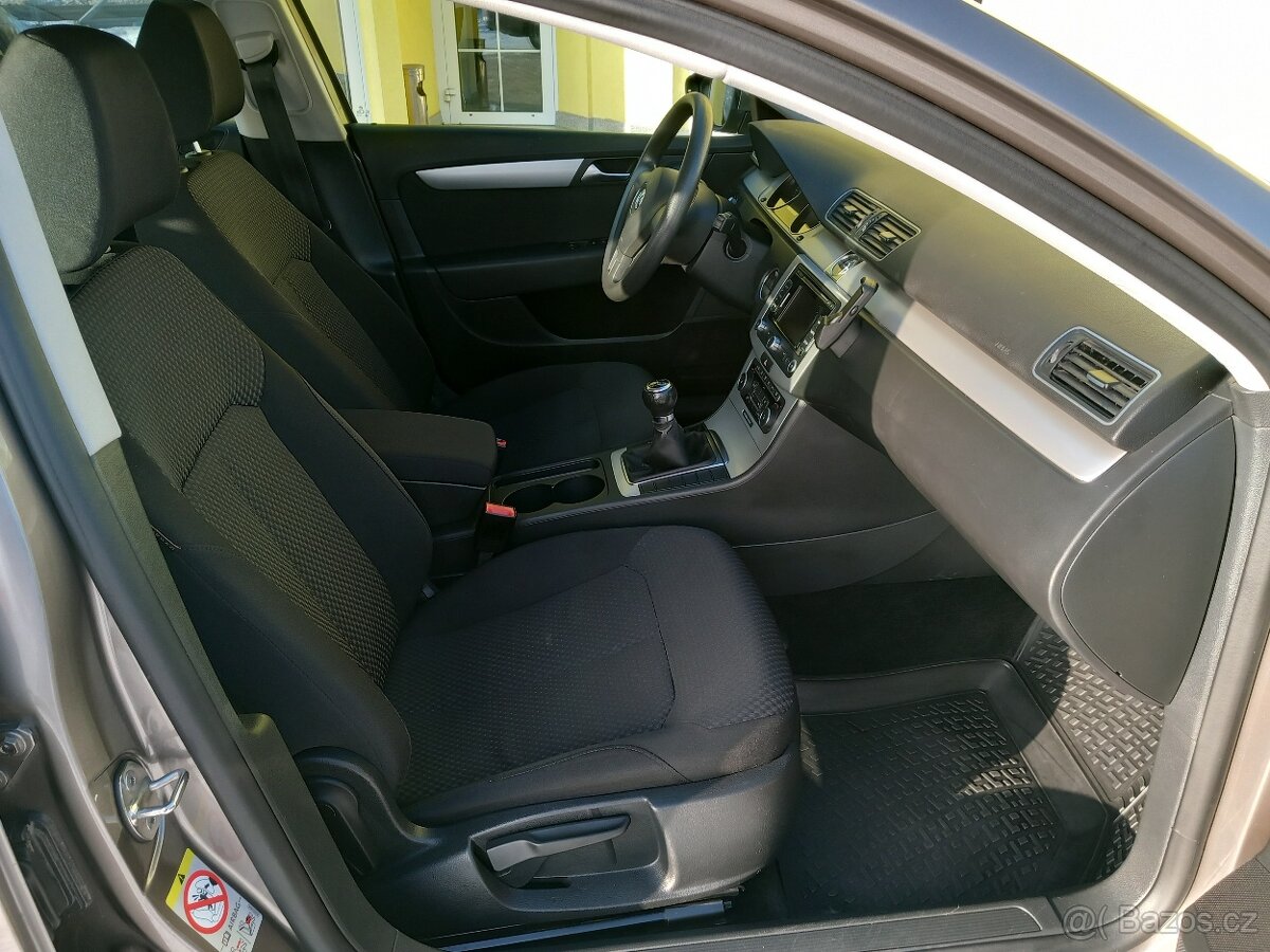 Volkswagen Passat 1.4TSi NAVIGACE VYHŘ.SED, 2x KOLA - 12