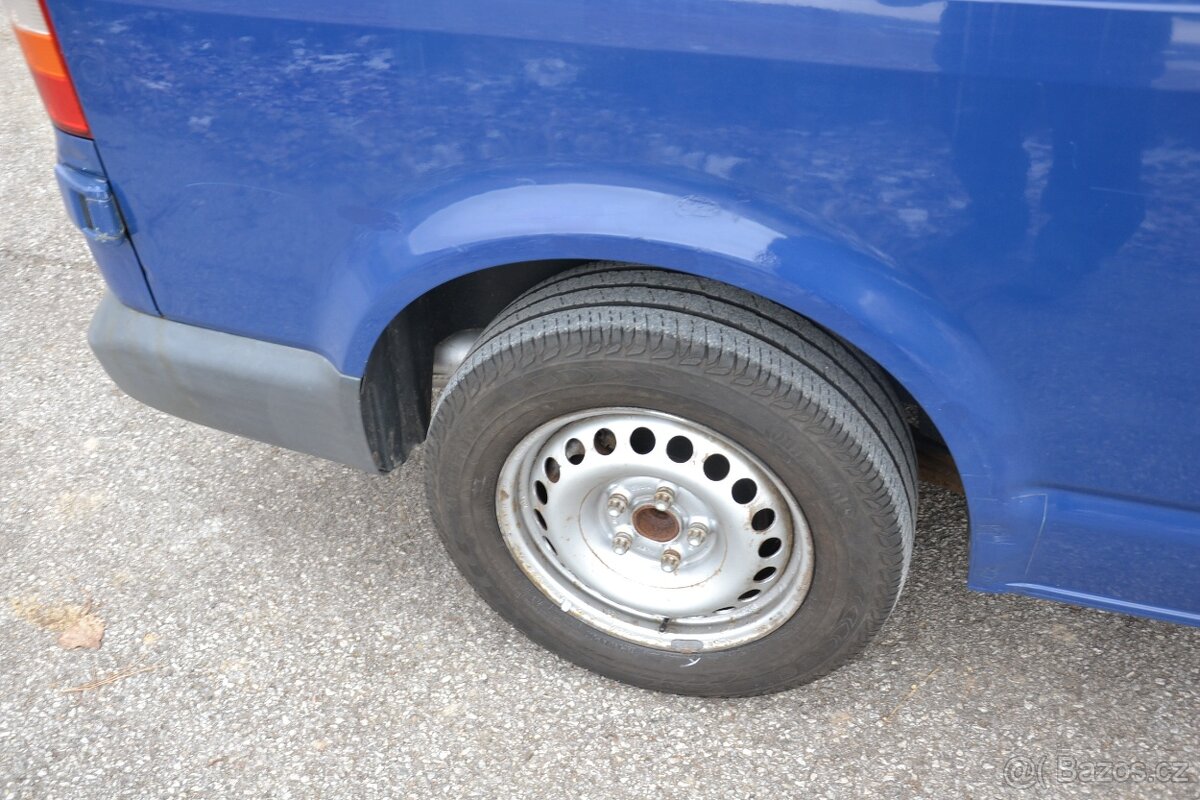 VW Transporter T5 LONG 2.5 TDi, Klima, 6 míst, ČR,2křídlé dv - 12