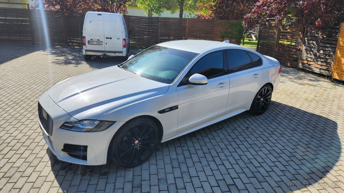 Jaguar XF 3.0 V6 - 12