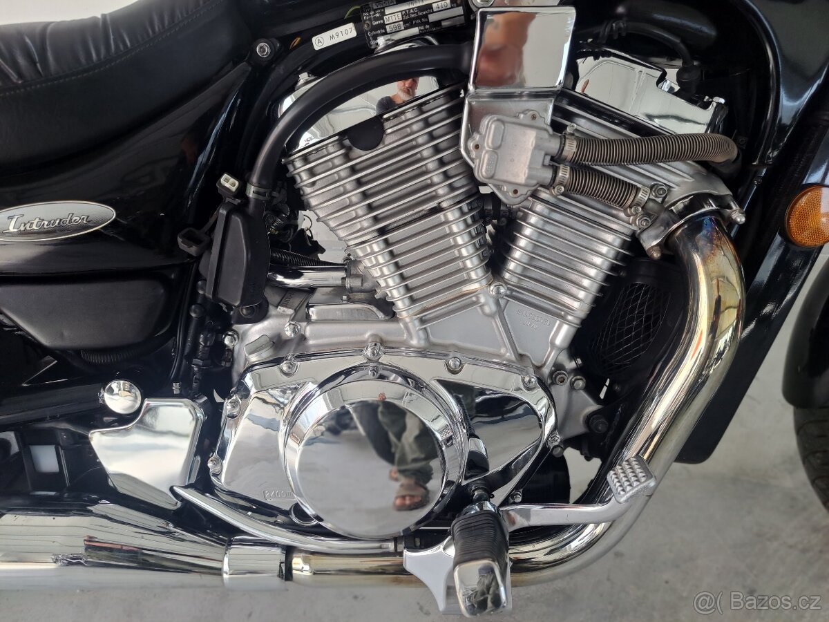 Suzuki VS 600 GL Intruder - 12