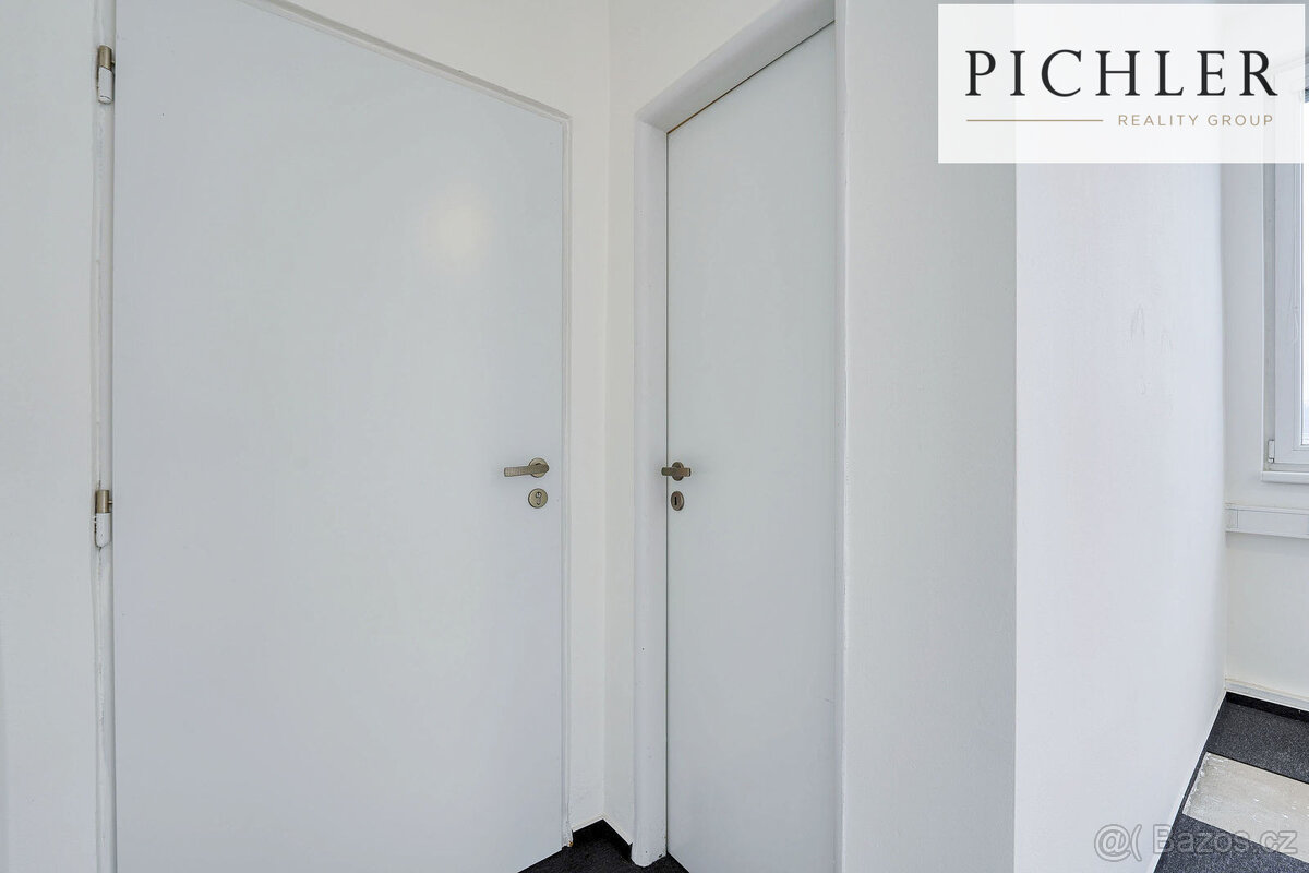 Pronájem Kanceláře 96,7 m2, Partyzánská, Praha 8 - 12